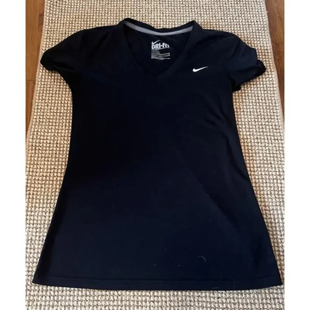 Nike Dri-FIT Moisture Wicking V-Neck Short Sleeve T-Shirt Black Women's S - Picture 1 of 3